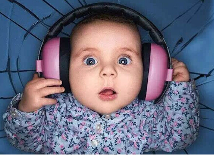 草莓视频成人APP养成听音乐好习惯就会使儿童的生活更加丰富提高智力