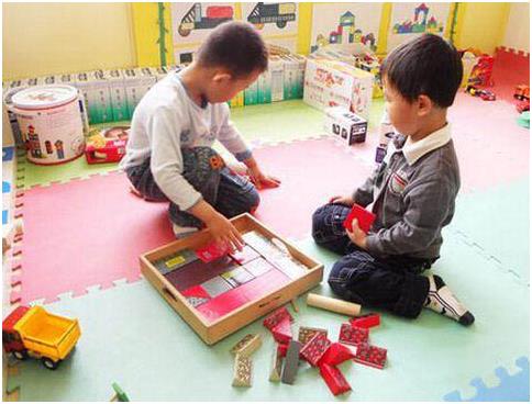 草莓视频成人APP品牌介绍孩子们在不同的时期是如何面对电脑的?